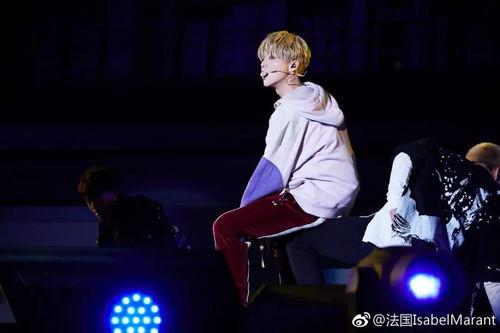 鹿晗演唱会的爆料视频播放,精彩瞬间与幕后花絮大曝光 第3张 鹿晗演唱会的爆料视频播放,精彩瞬间与幕后花絮大曝光 第3张